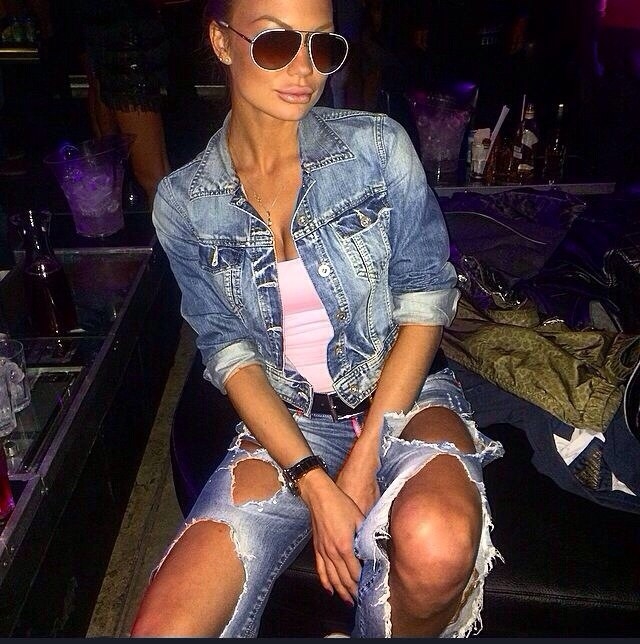 Опыт, страсть и нежность - вот что я готова предложить тебе. 💋
🔥 Разнообразие моих услуг порадует самого взыскательного мужчину. Я окунусь в твои сокровенные фантазии и помогу их осуществить. Ласки, эротический массаж, ролевые игры - ты выбираешь, а я исполню.
💖 В моей компании ты можешь расслабиться и погрузиться в мир наслаждения. Высокий уровень сервиса и дискретность обеспечены.
📸 На фото я, никакого фотошопа. Ты можешь убедиться в моей красоте и сексуальности самостоятельно.
🔝 Сразу после встречи со мной, ты останешься доволен, и это подтвердят мои отзывы.
🌇 Живу в Москве, поэтому у нас будет возможность встретиться где-нибудь в этом чудесном городе. Москва всегда полна возможностей, и я готова стать твоей проводницей в мире наслаждения и страсти.
💬 Не теряй время и свяжись со мной сейчас. Я жду, чтобы сделать наши фантазии реальностью. Анастасия